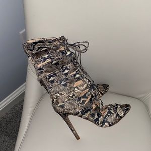 Lillian high heels size 7.5 imitation snake skin open toe strapped ankle shoes